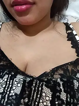 Snapshot of Ranya-50 chatting on 10.29.25 Ranya-50 online show from 10.29.25