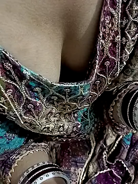 HOT-CPL-11 online show from 11.03.25