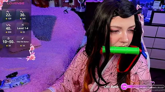 Snapshot of Alya_Carson chatting on 10.15.25 Alya Carson online show from 10.15.25