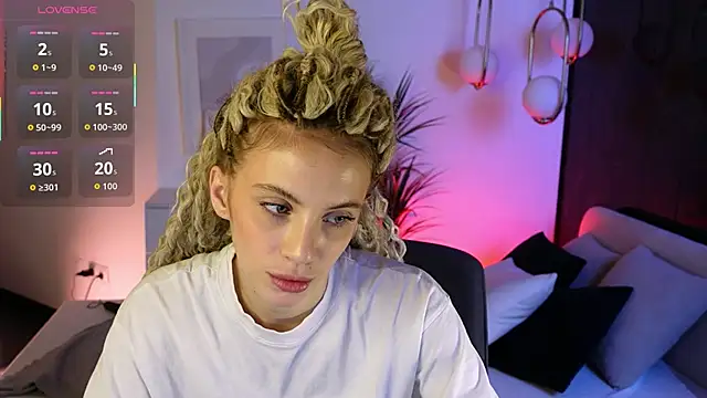 mia silkk online show from 11.07.25