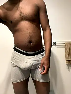 Snapshot of sexeloveRR chatting on 10.27.25 sexeloveRR online show from 10.27.25