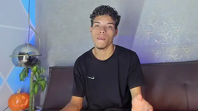Snapshot of jhojan_foxxx_ chatting on 10.18.25 jhojan foxxx online show from 10.18.25