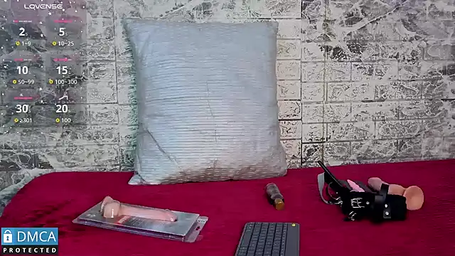 taylorexotic online show from 10.25.25