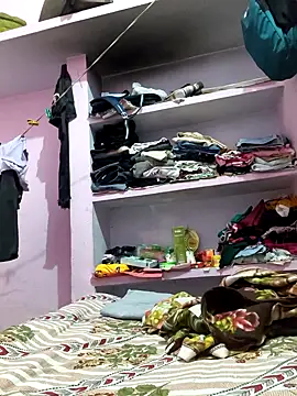 Snapshot of Lovely_Shanayaa chatting on 10.13.25 Lovely Shanayaa online show from 10.13.25