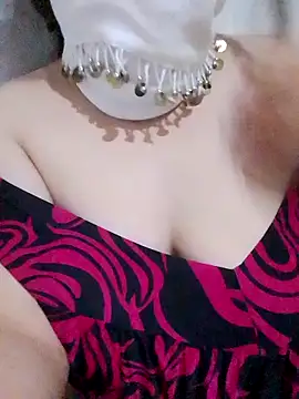 Snapshot of Saly-22 chatting on 10.13.25 Saly-22 online show from 10.13.25