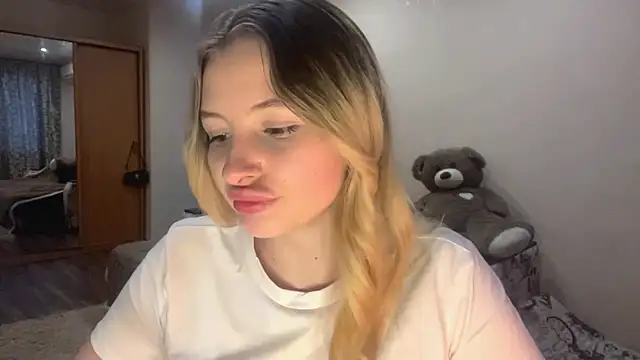 VictoriaMystery online show from 10.15.25