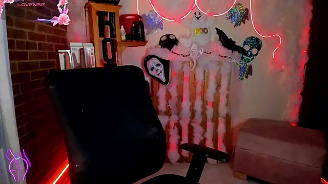 Lizz martins online show from 10.24.25