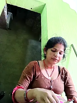 Snapshot of Karishma_cute chatting on 10.16.25 Karishma cute online show from 10.16.25