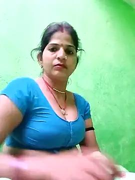 Snapshot of Karishma_cute chatting on 10.19.25 Karishma cute online show from 10.19.25