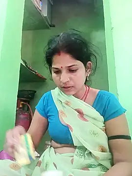 Snapshot of Karishma_cute chatting on 10.20.25 Karishma cute online show from 10.20.25