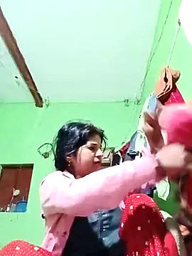 Karishma cute online show from 11.13.25