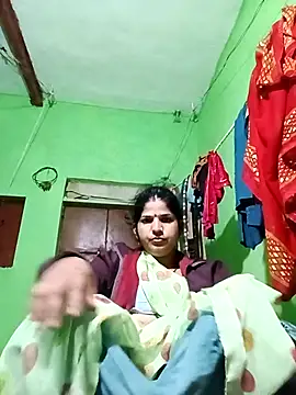 Karishma cute online show from 11.28.25