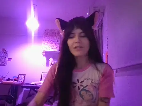 Snapshot of miapink33 chatting on 10.30.25 miapink33 online show from 10.30.25