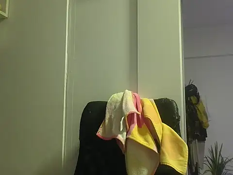 Snapshot of miapink33 chatting on 11.07.25 miapink33 online show from 11.07.25