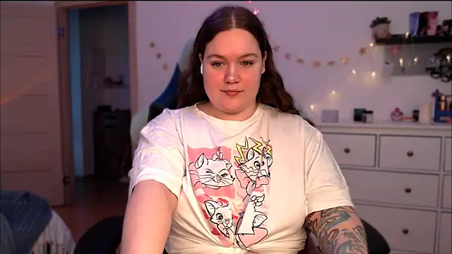 Snapshot of SummerTina chatting on 01.17.25 SummerTina online show from 01.17.25