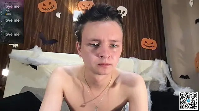 Snapshot of Logan_mett chatting on 11.02.25 Logan mett online show from 11.02.25