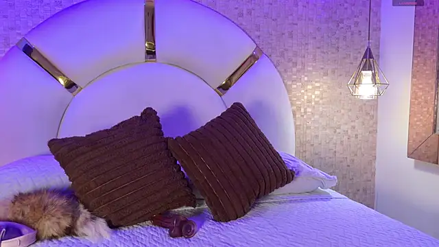 emmy rose25 online show from 10.25.25