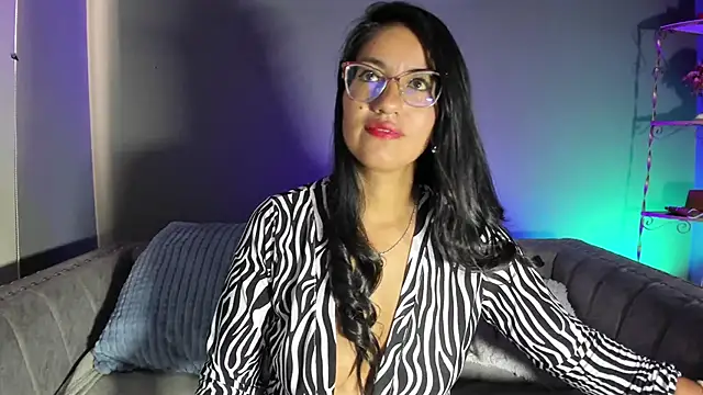 charlhot  online show from 10.24.25