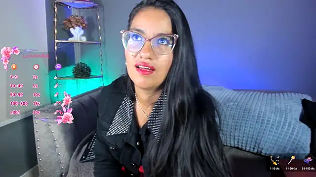 charlhot  online show from 11.03.25