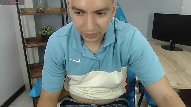 Axel Stones  online show from 10.18.25