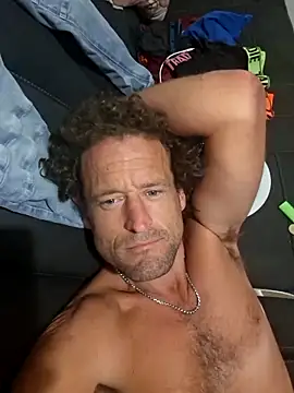 Snapshot of shainnfk chatting on 10.15.25 shainnfk online show from 10.15.25