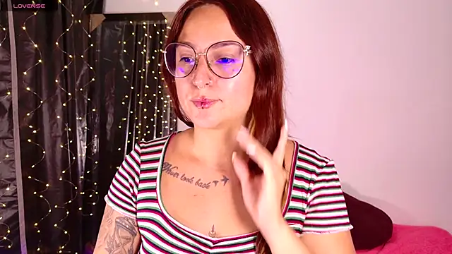 Rhosynn online show from 11.20.25