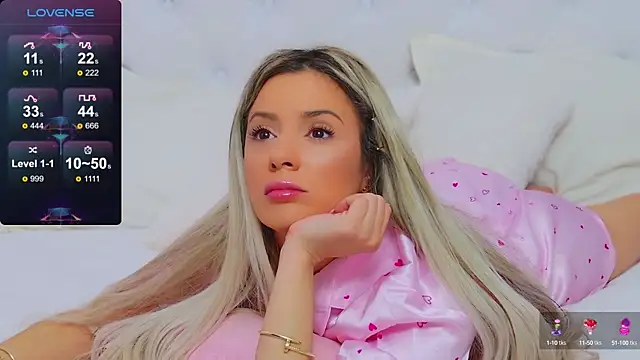 Snapshot of AriannaSins chatting on 02.12.25 AriannaSins online show from 02.12.25