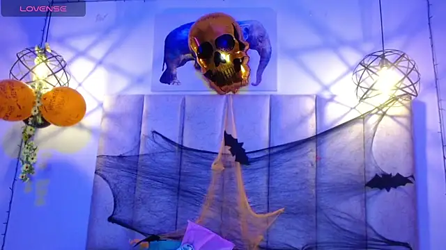 antonella rosecs online show from 10.25.25