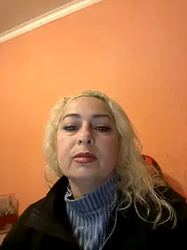 Snapshot of LunaStar3355 chatting on 10.19.25 LunaStar3355 online show from 10.19.25
