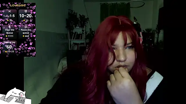 FullSizeQueen online show from 10.19.25