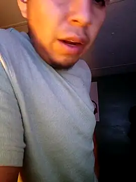 Penelargo1233r online show from 10.19.25