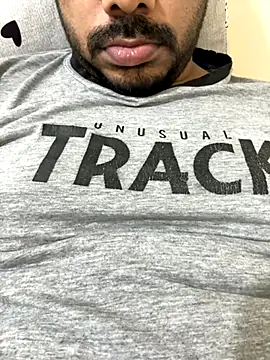 Handsome8677 online show from 12.02.25