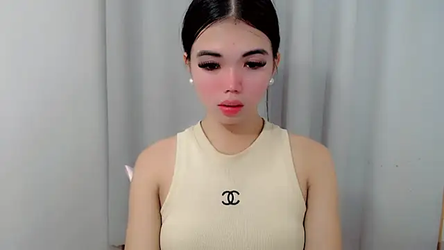 Snapshot of Urcutie_Ayah chatting on 10.17.25 Urcutie Ayah online show from 10.17.25