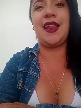 Snapshot of Ailinemart chatting on 10.18.25 Ailinemart online show from 10.18.25