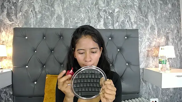 EuphoriaSavage online show from 11.14.25