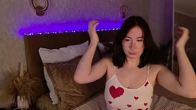 Snapshot of Busty_Lina chatting on 10.16.25 Busty Lina online show from 10.16.25