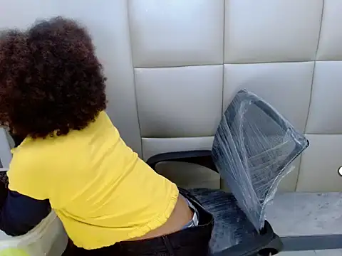 WinnyBarness online show from 10.26.25