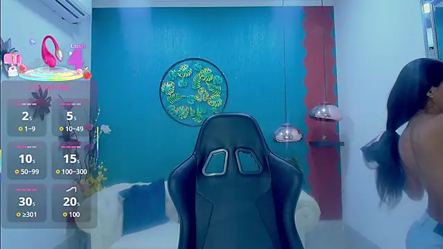 Miagreys1 online show from 11.20.25