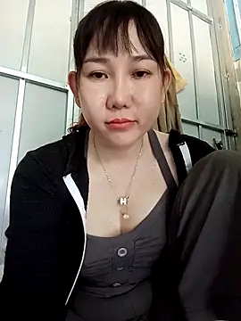 Ana-love2025 online show from 11.19.25