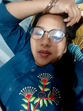 Vanshika1432 online show from 10.24.25