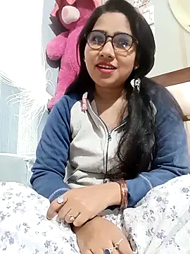 Vanshika1432 online show from 11.11.25