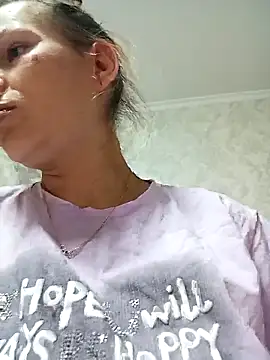 Snapshot of Coare_Cindy chatting on 10.17.25 Coare Cindy online show from 10.17.25