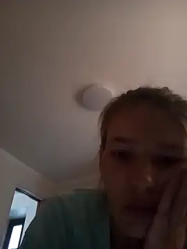 Snapshot of Coare_Cindy chatting on 10.31.25 Coare Cindy online show from 10.31.25