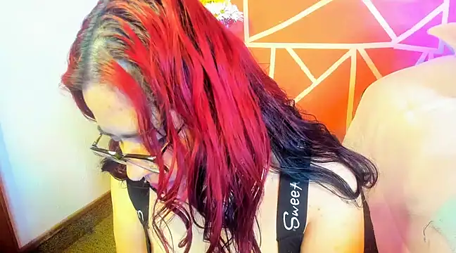Snapshot of Violetafetish-dirty chatting on 02.26.25 Violetafetish-dirty online show from 02.26.25