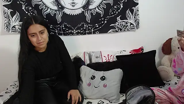 emily n abby online show from 10.27.25