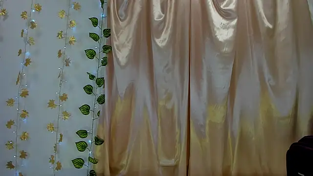 Milie yue online show from 12.02.25