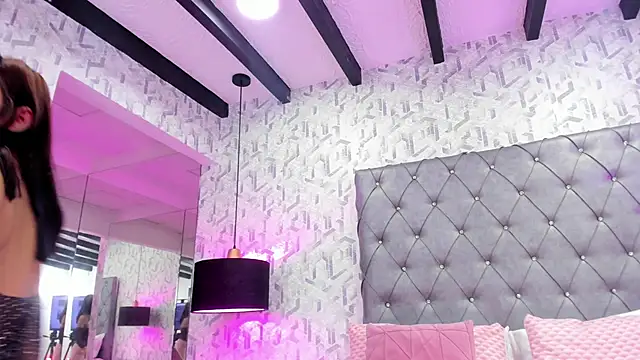 GabrielaSuarez online show from 11.23.25