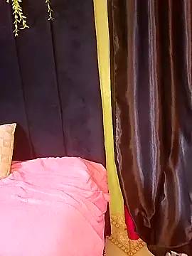 Snapshot of hot_princesss chatting on 11.02.25 hot princesss online show from 11.02.25