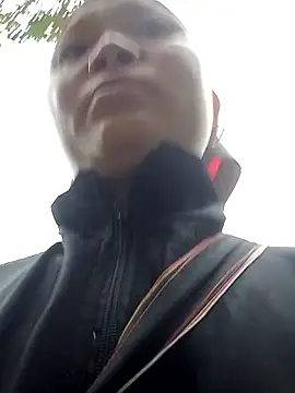 Snapshot of siro-zz chatting on 11.03.25 siro-zz online show from 11.03.25