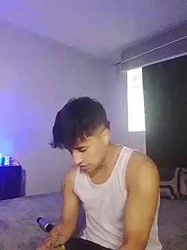 Snapshot of jhon_mendoza_ chatting on 10.28.25 jhon mendoza  online show from 10.28.25